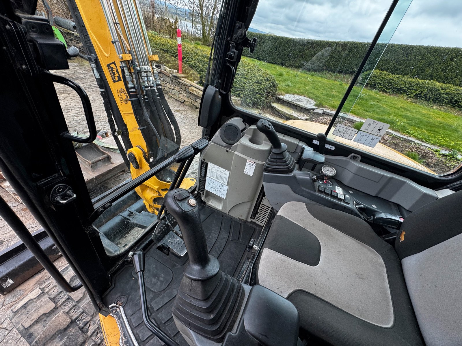 Cat 305.5 CR 9 cat 305.5 cr 5t5 3 922 h 2011