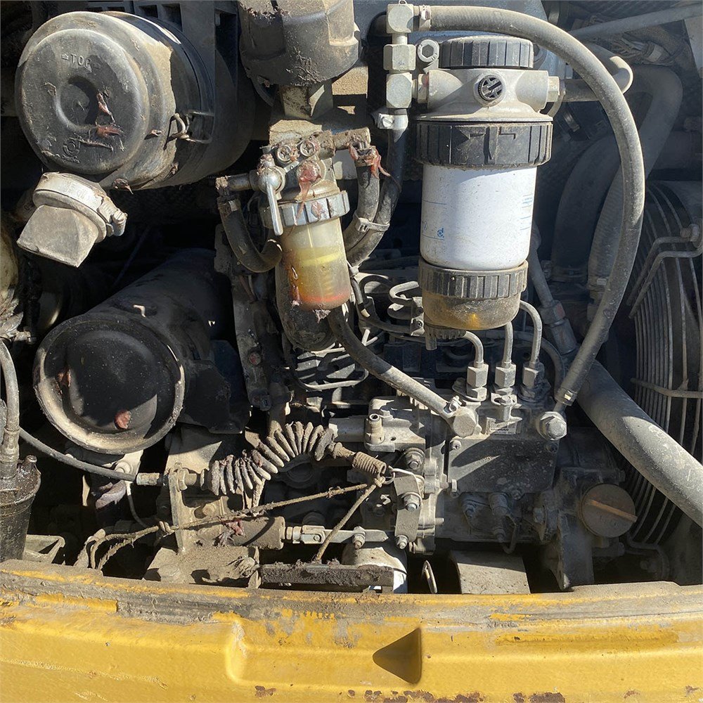 Caterpillar 302.2D 6 caterpillar 302.2d – 2t2 – 5 415 h – 2013