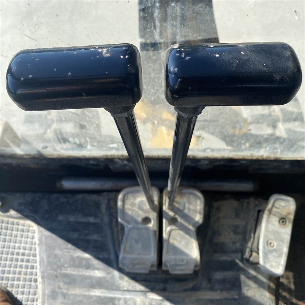 Caterpillar 302.2D 9 caterpillar 302.2d – 2t2 – 5 415 h – 2013