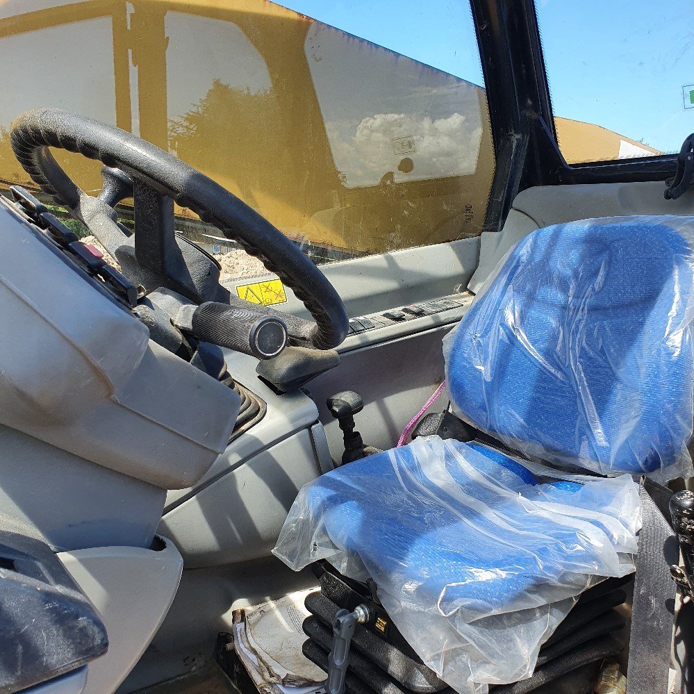 Caterpillar TH350B 3 caterpillar th350b – 11 m – 3 450 h – 2004