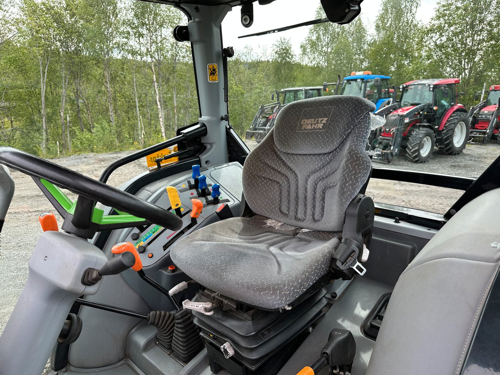 Deutz-Fahr AGROPLUS 410 DT 9 deutz fahr agroplus 410 dt 95 ch 1 698 h 2013