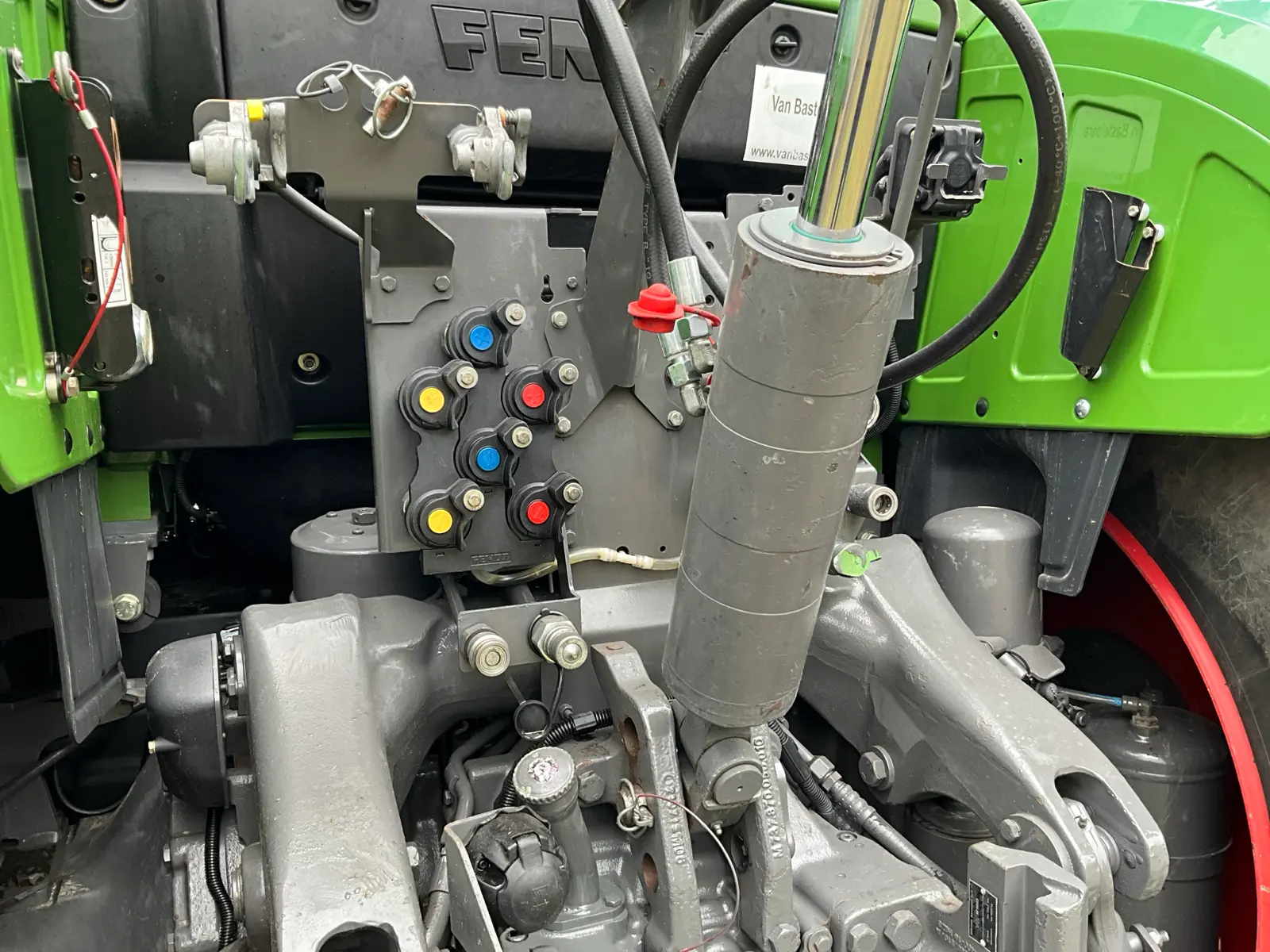 Fendt 724 Vario profiPlus 8 fendt 724 vario profiplus – 245 ch – 2017 – 5 775 h