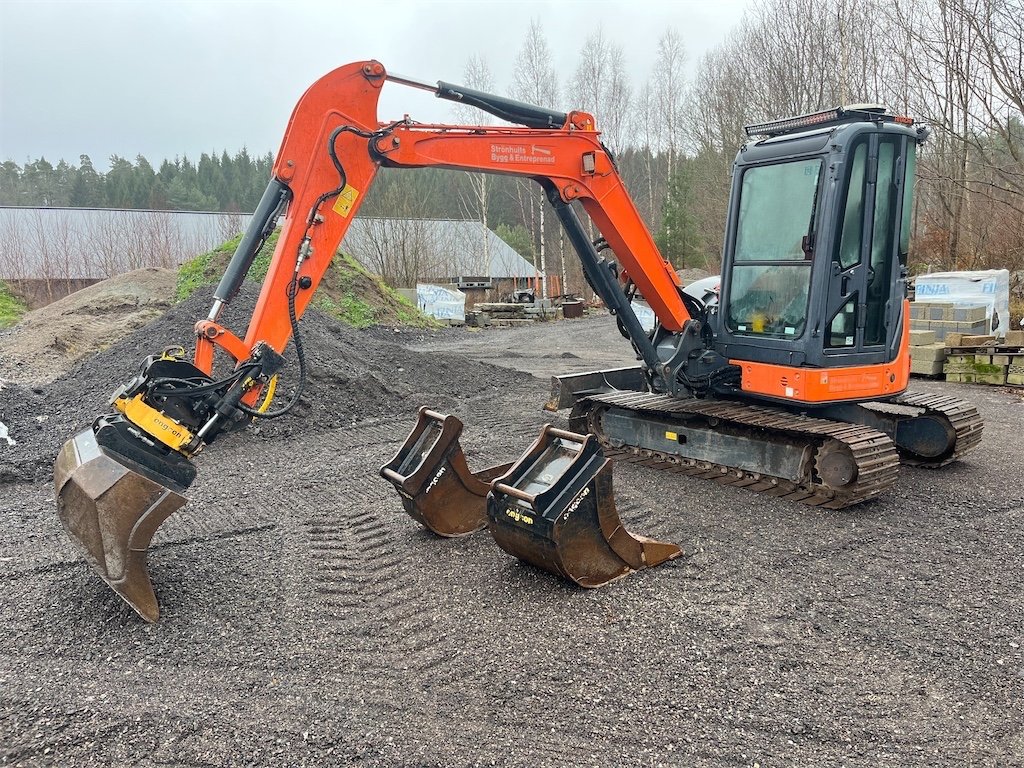 Hitachi 1 hitachi zaxis 48u 3 clt – 4t8 – 3 382 h – 2012