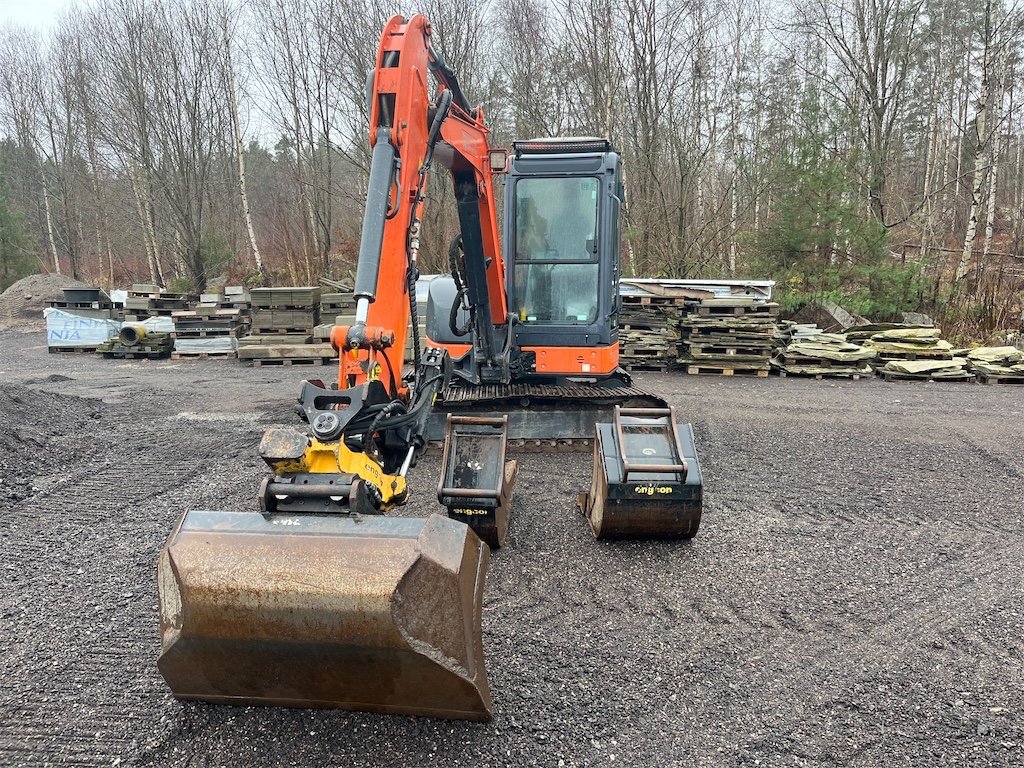 Hitachi 2 hitachi zaxis 48u 3 clt – 4t8 – 3 382 h – 2012