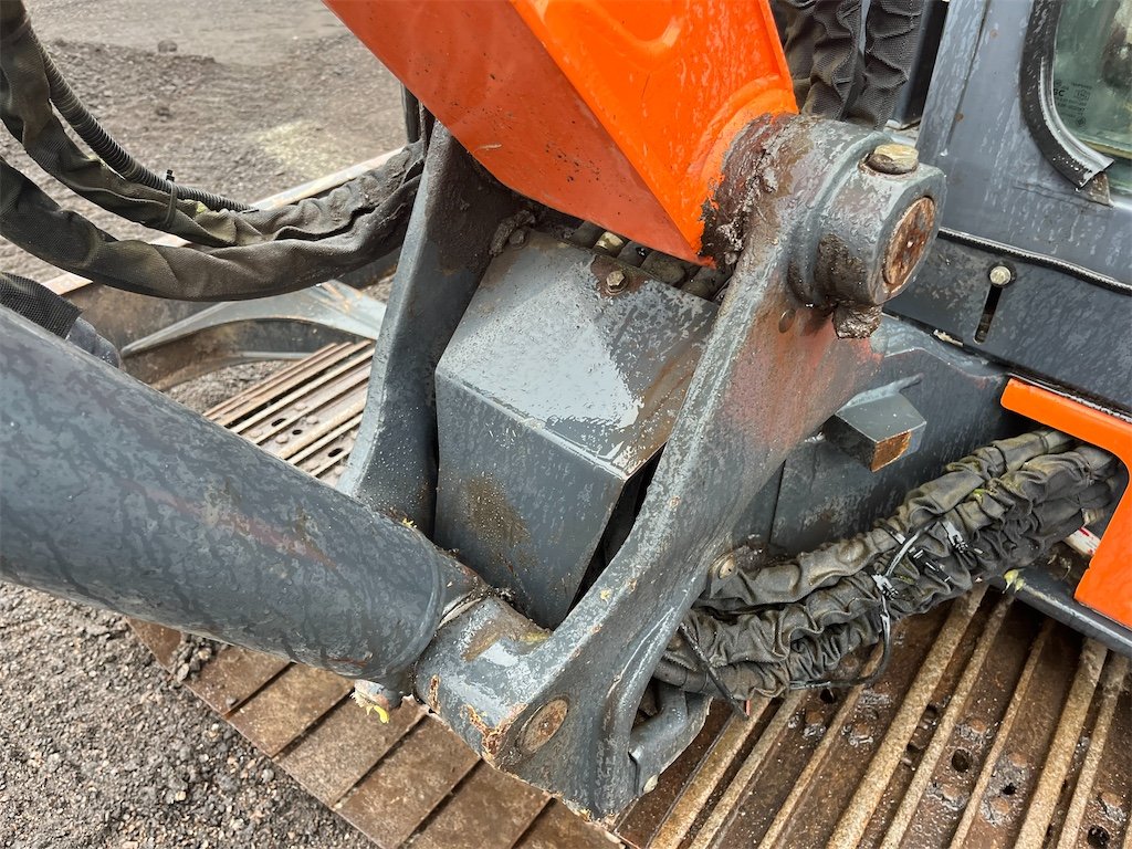 Hitachi 25 hitachi zaxis 48u 3 clt – 4t8 – 3 382 h – 2012