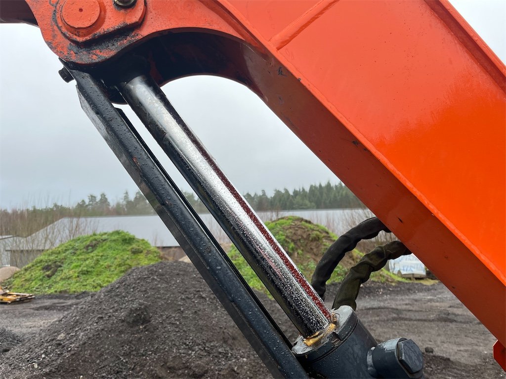 Hitachi 28 hitachi zaxis 48u 3 clt – 4t8 – 3 382 h – 2012