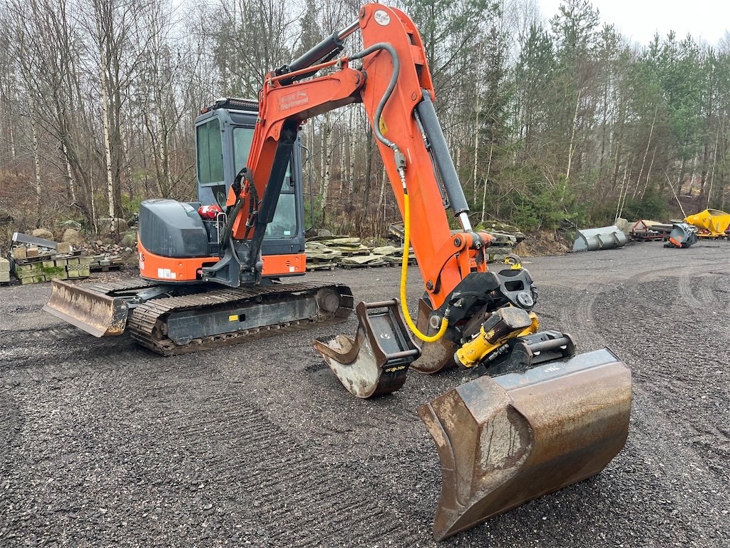 Hitachi 3 hitachi zaxis 48u 3 clt – 4t8 – 3 382 h – 2012