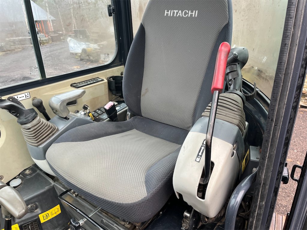Hitachi 50 hitachi zaxis 48u 3 clt – 4t8 – 3 382 h – 2012