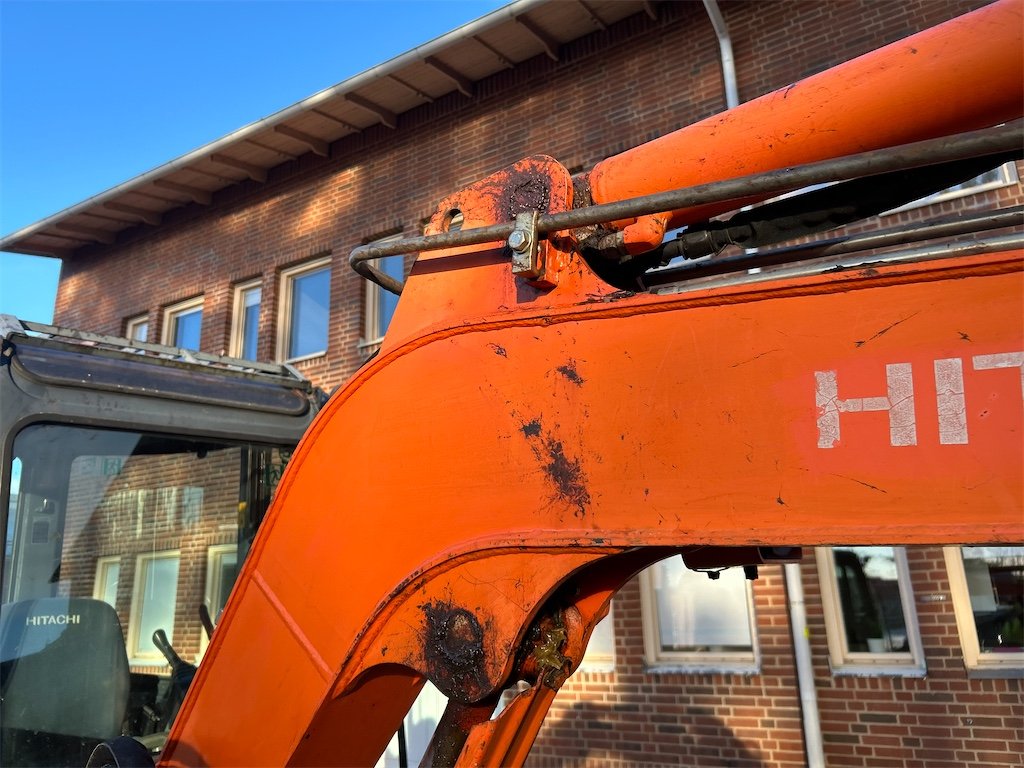 Hitachi ZX30U-2 18 hitachi zx30u 2 – 3t2 – 2 778 h – 2009