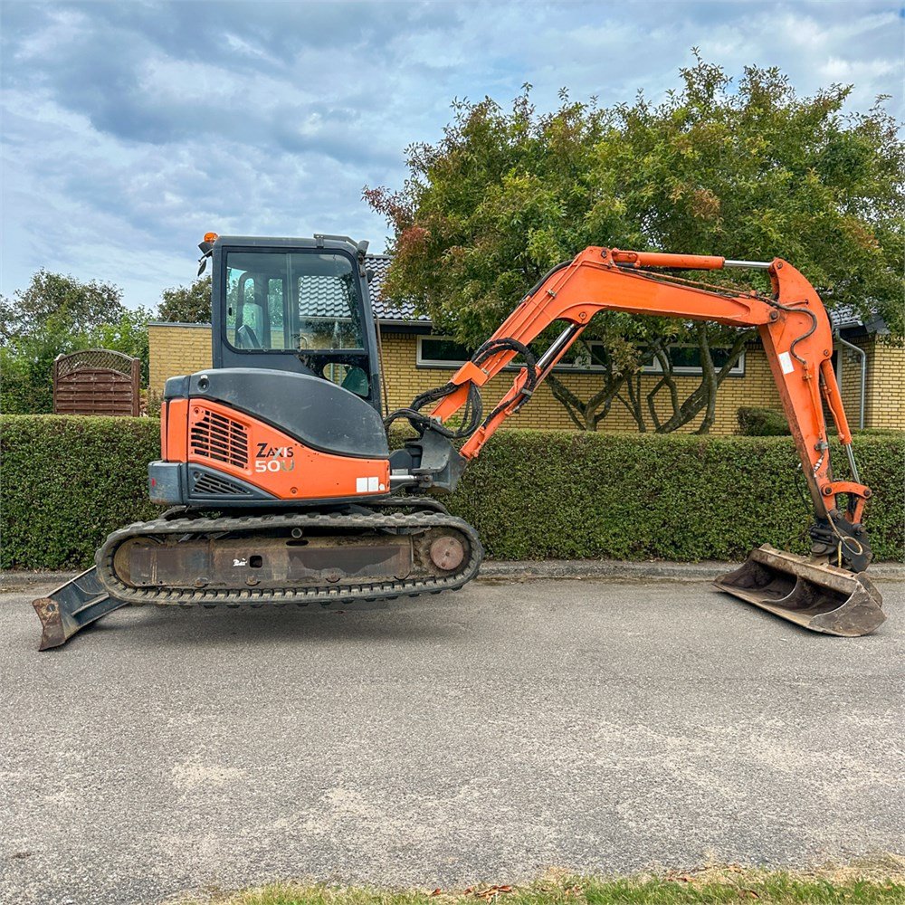 Hitachi ZX50 U-2 2 hitachi zx50 u 2 – 5t – 7 190 h – 2007