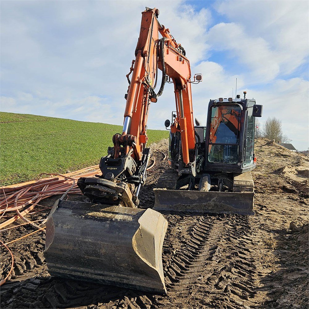 Hitachi ZX85USB-6 2 hitachi zx85usb 6 8t6 3 141 h 2020