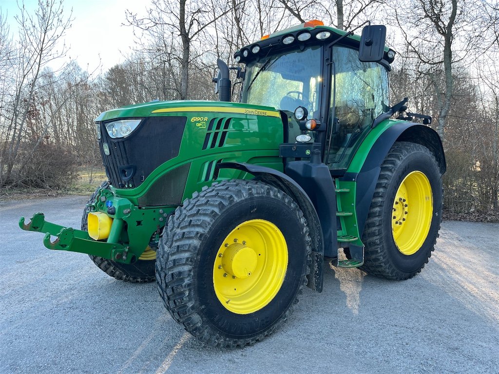 JOHN DEERE 6190R L001 1 john deere 6190r l001 220 ch 2014 7 029 h