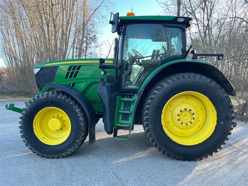 JOHN DEERE 6190R L001 3 john deere 6190r l001 220 ch 2014 7 029 h