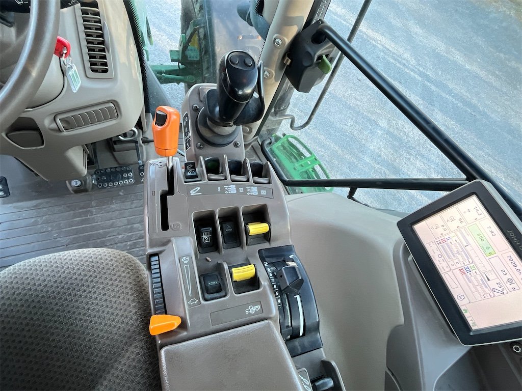 JOHN DEERE 6190R L001 7 john deere 6190r l001 220 ch 2014 7 029 h