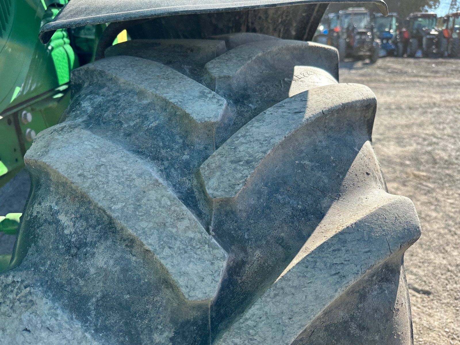 John Deere 5820 8 john deere 5820 88 ch 5 384 h 2005