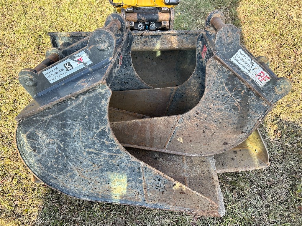 KOMATSU 3 komatsu pc26mr 5 – 2t7 – 739,7 h – 2022