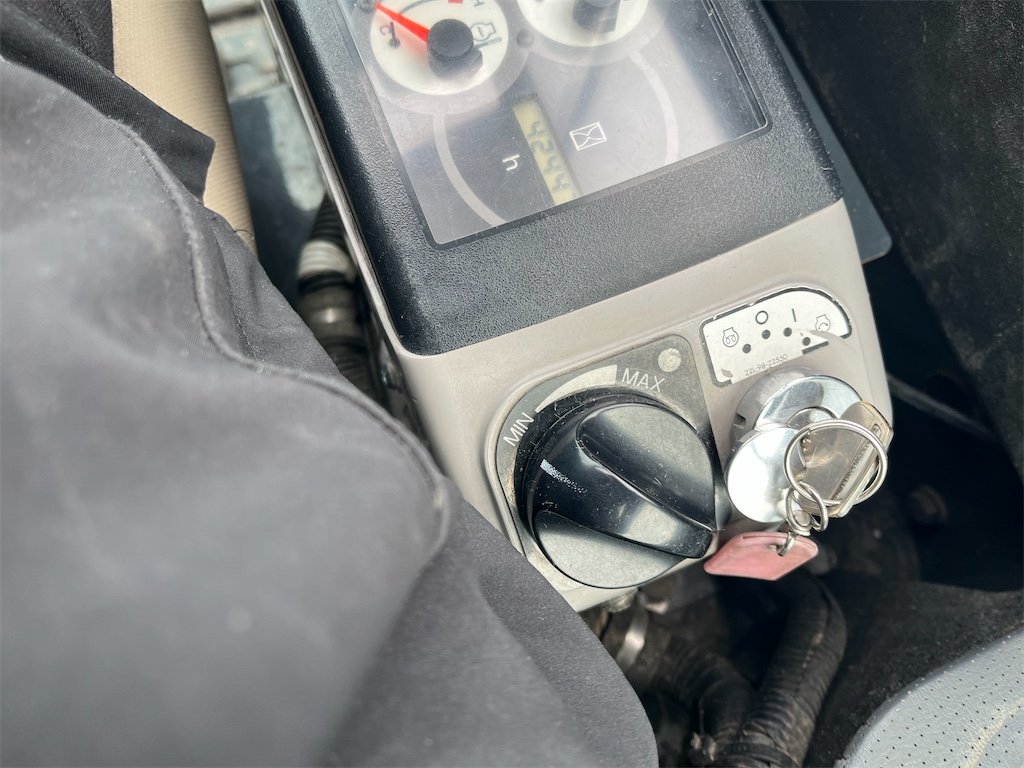 KOMATSU PC55MR-3 17 komatsu pc55mr 3 – 5t4 – 4 244 h – 2014