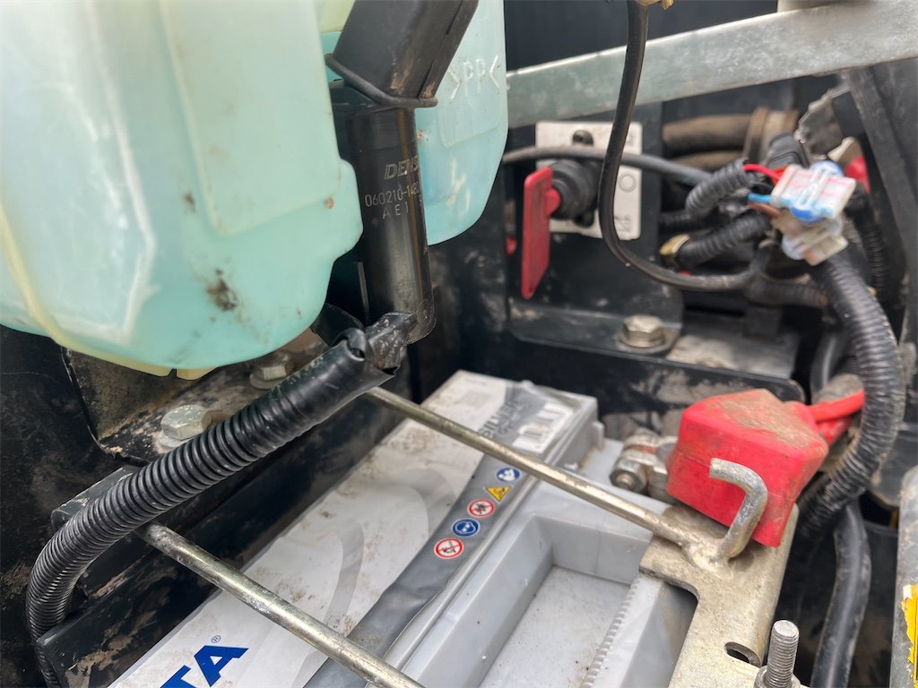 KOMATSU PC55MR-3 52 komatsu pc55mr 3 – 5t4 – 4 244 h – 2014