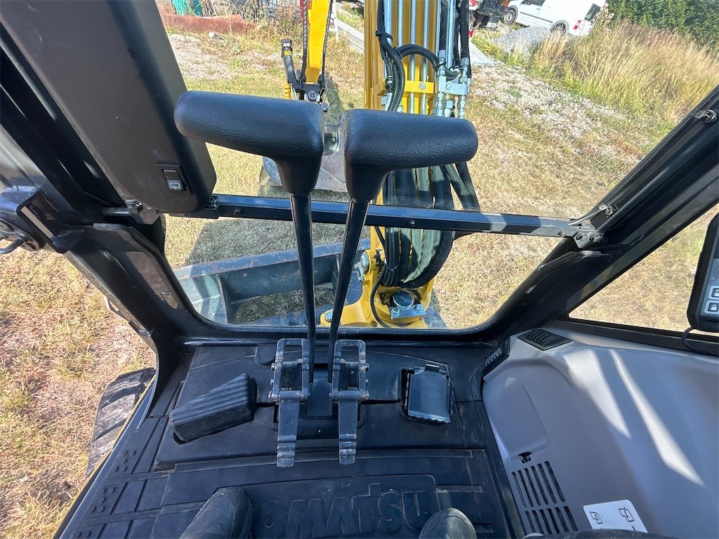 Komatsu PC26MR-5 5 komatsu pc26mr 5 – 2t7 – 739,7 h – 2022