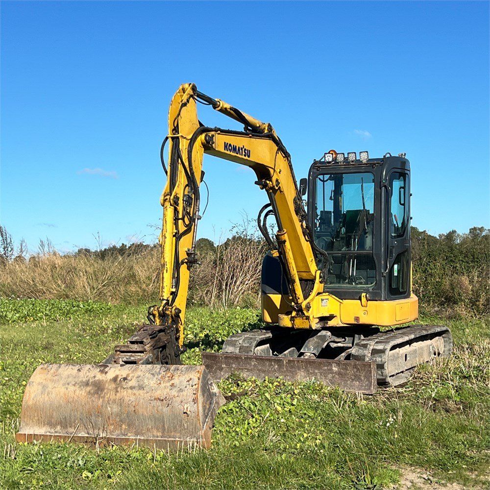 Komatsu PC55MR-3 1 komatsu pc55mr 3 – 5t3 – 4 625 h – 2012