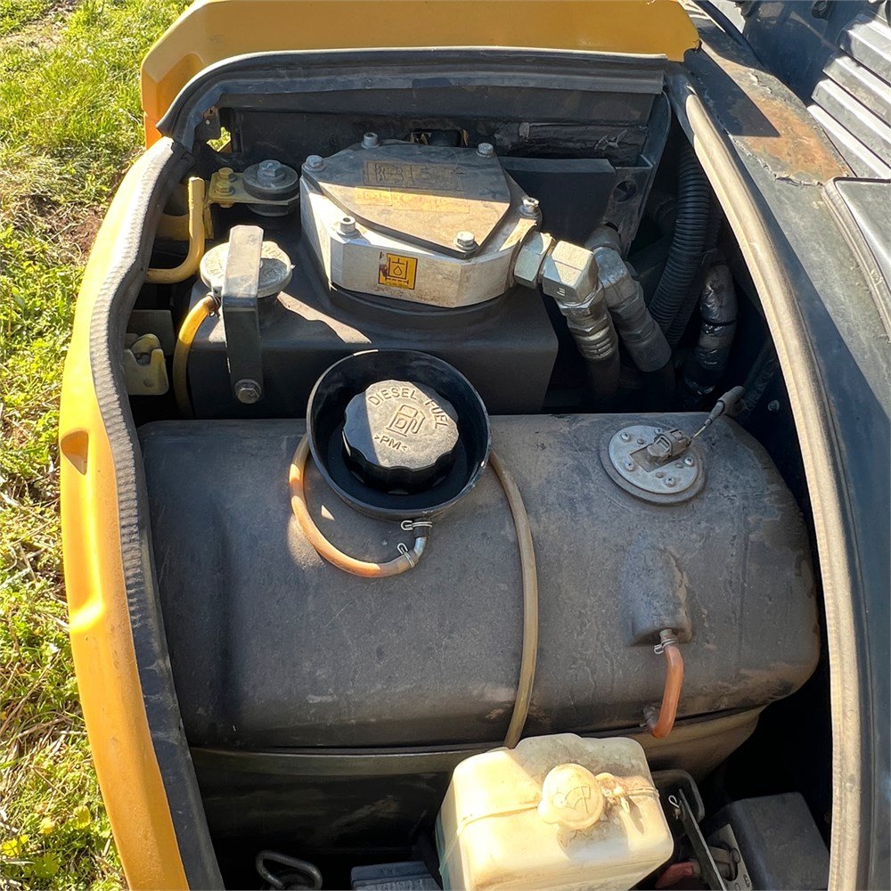 Komatsu PC55MR-3 5 komatsu pc55mr 3 – 5t3 – 4 625 h – 2012