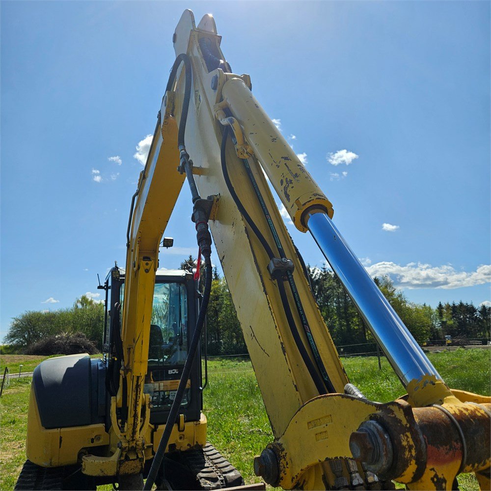 Komatsu PC55MR-3 5 komatsu pc55mr 3 – 5t5 – 4 810 h – 2011