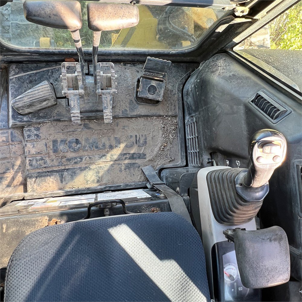 Komatsu PC55MR-3 8 komatsu pc55mr 3 – 5t3 – 4 625 h – 2012