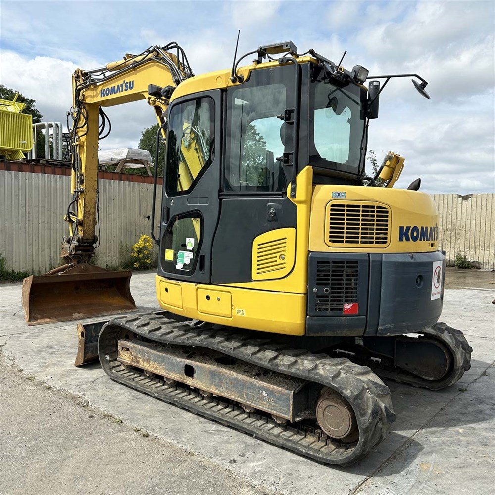 Komatsu PC88MR-8 2 komatsu pc88mr 8 8t8 5 250 h 2014