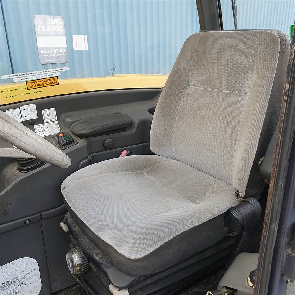 Komatsu WH 716 6 komatsu wh 716 – 16 m – 2 250 h – 2005