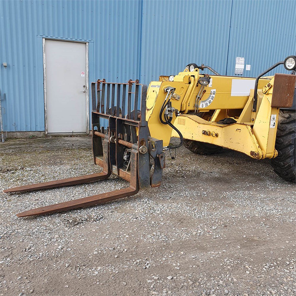 Komatsu WH 716 8 komatsu wh 716 – 16 m – 2 250 h – 2005