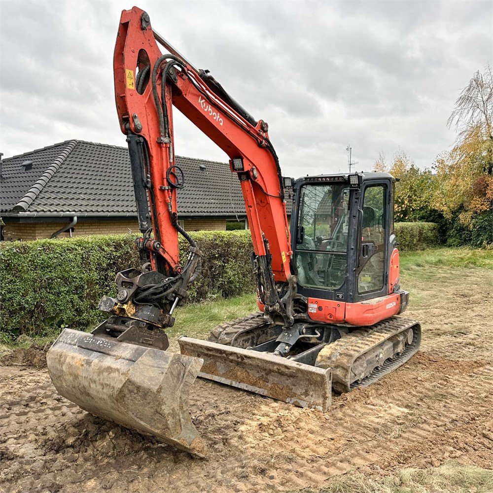 kubota kx057 4 – 5,7 t – 2 650 h – 2019