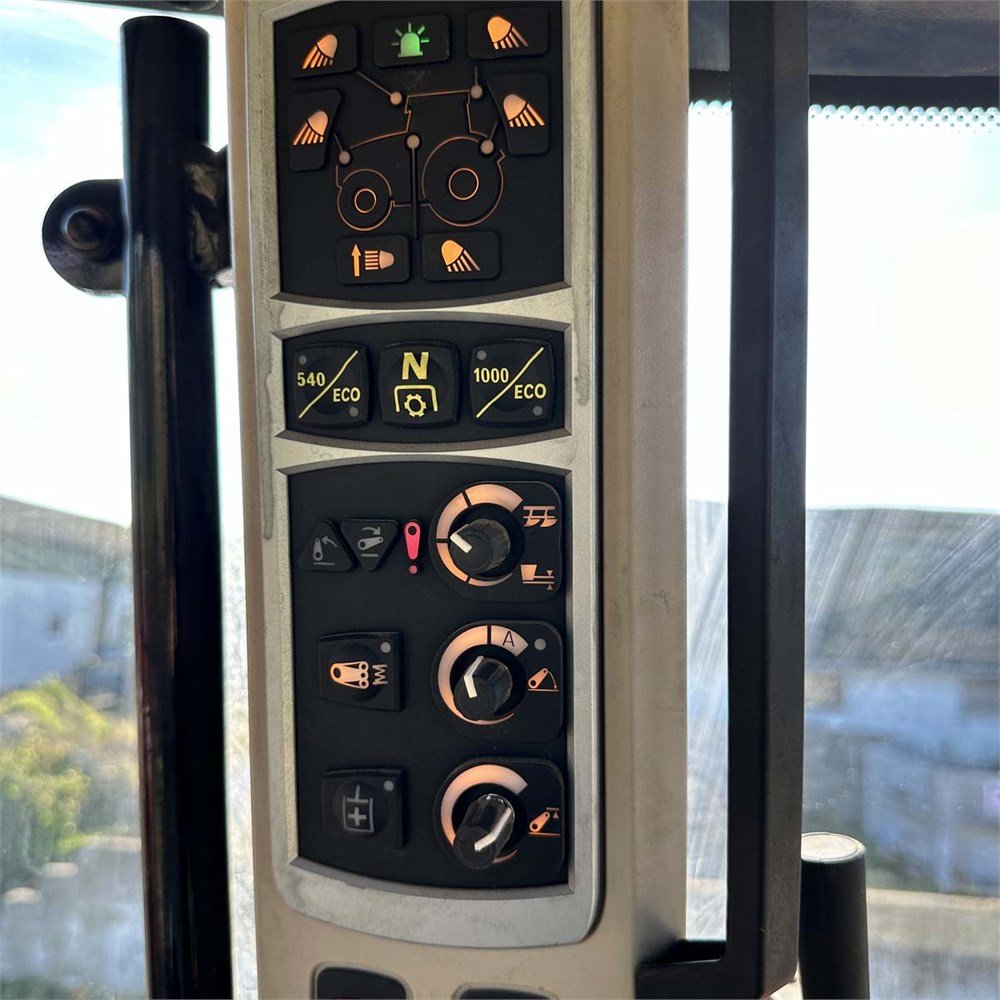 MASSEY FERGUSON 6615 DYNA 6 9 massey ferguson 6615 dyna 6 – 150 ch – 2014 – 5 390 h