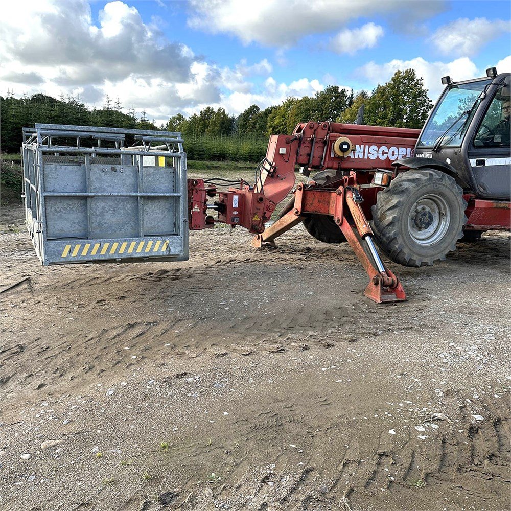 Manitou MT 1740 9 manitou mt 1740 – 17 m – 6 407 h – 2004