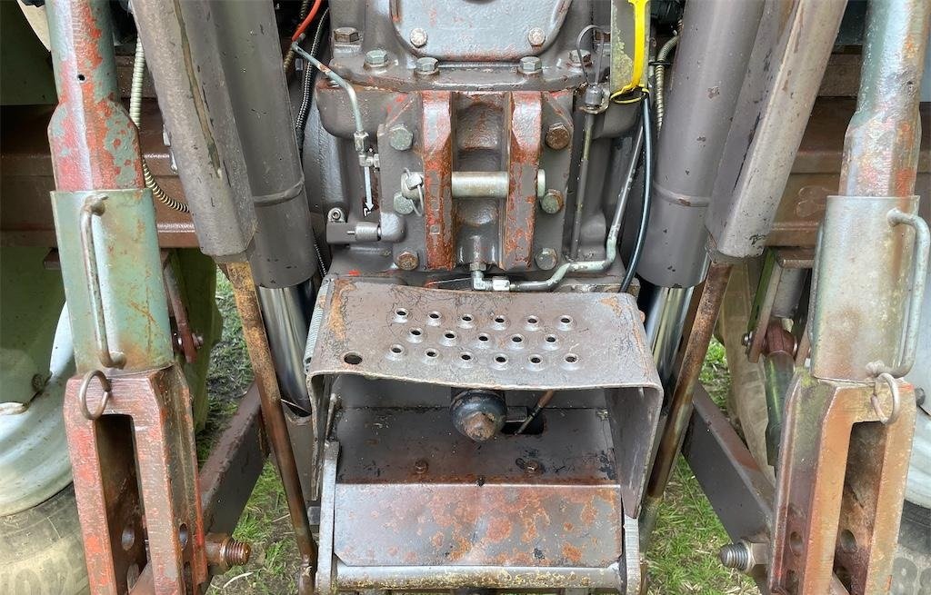 Massey Ferguson 6150 4WD 30 massey ferguson 6150 4wd – 97 ch – 6 437 h – 1998