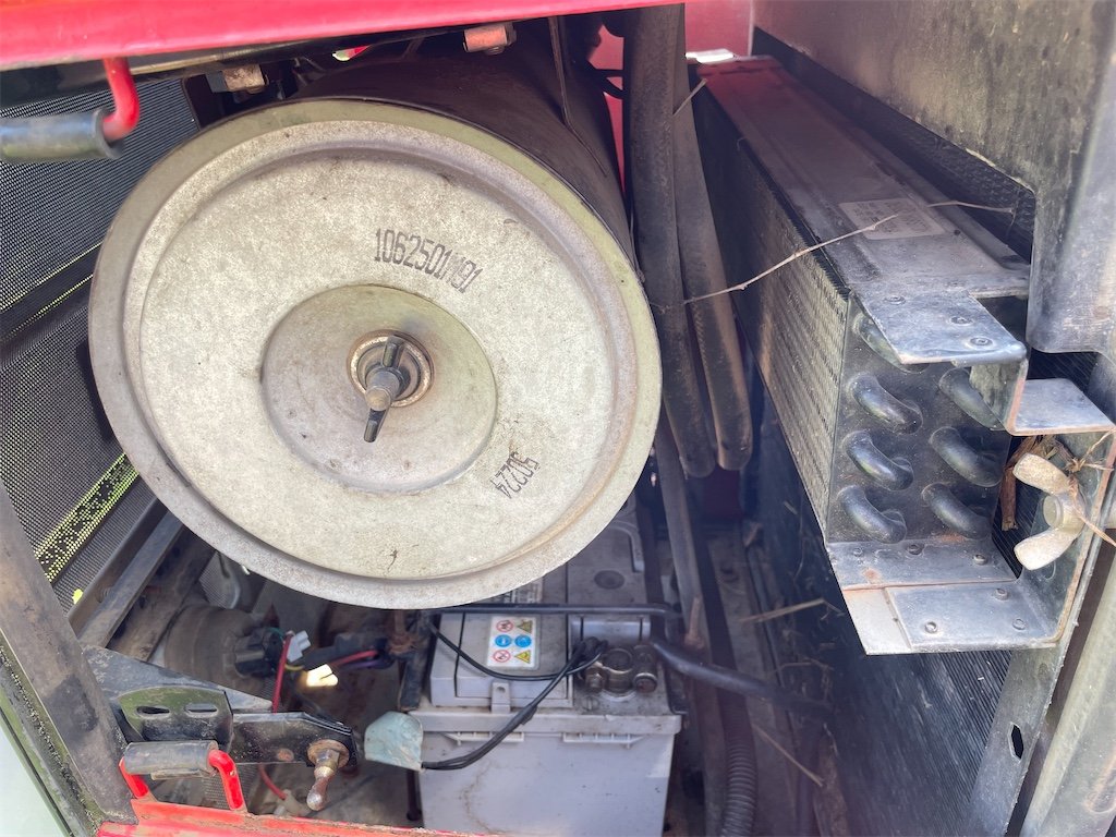 Massey Ferguson 6150 4WD 38 massey ferguson 6150 4wd – 97 ch – 6 437 h – 1998