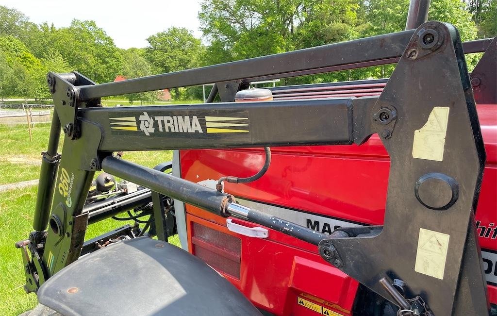 Massey Ferguson 6150 4WD 4 massey ferguson 6150 4wd – 97 ch – 6 437 h – 1998