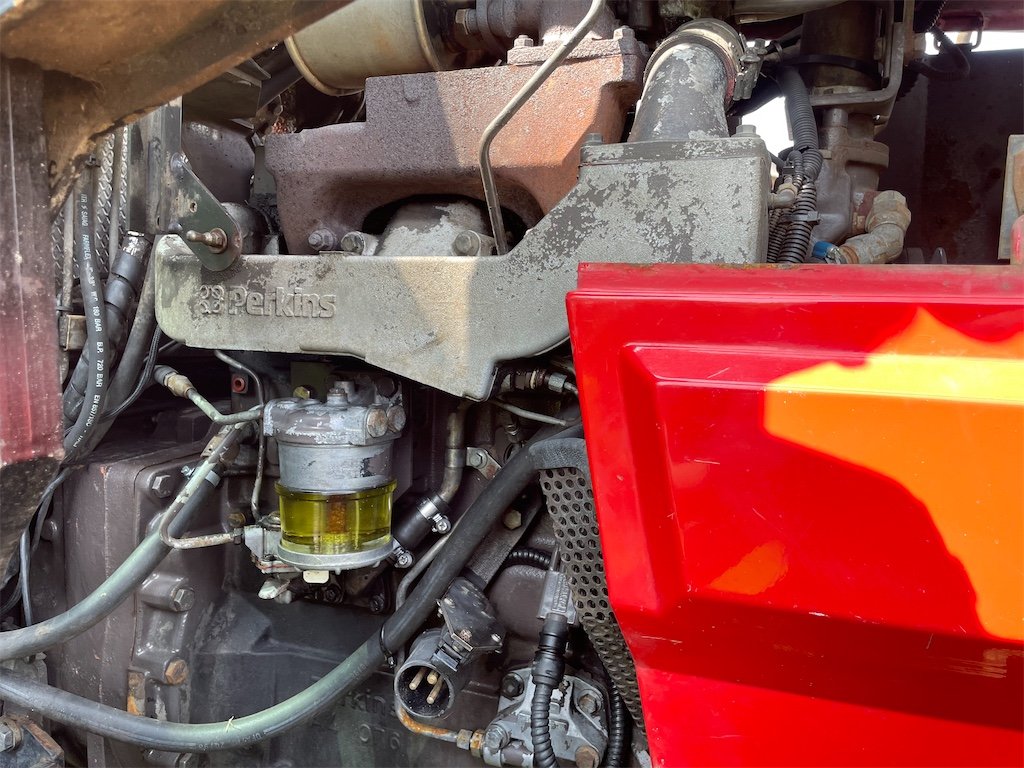 Massey Ferguson 6150 4WD 41 massey ferguson 6150 4wd – 97 ch – 6 437 h – 1998