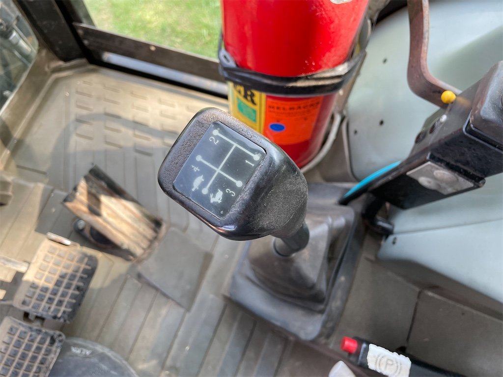 Massey Ferguson 6150 4WD 49 massey ferguson 6150 4wd – 97 ch – 6 437 h – 1998