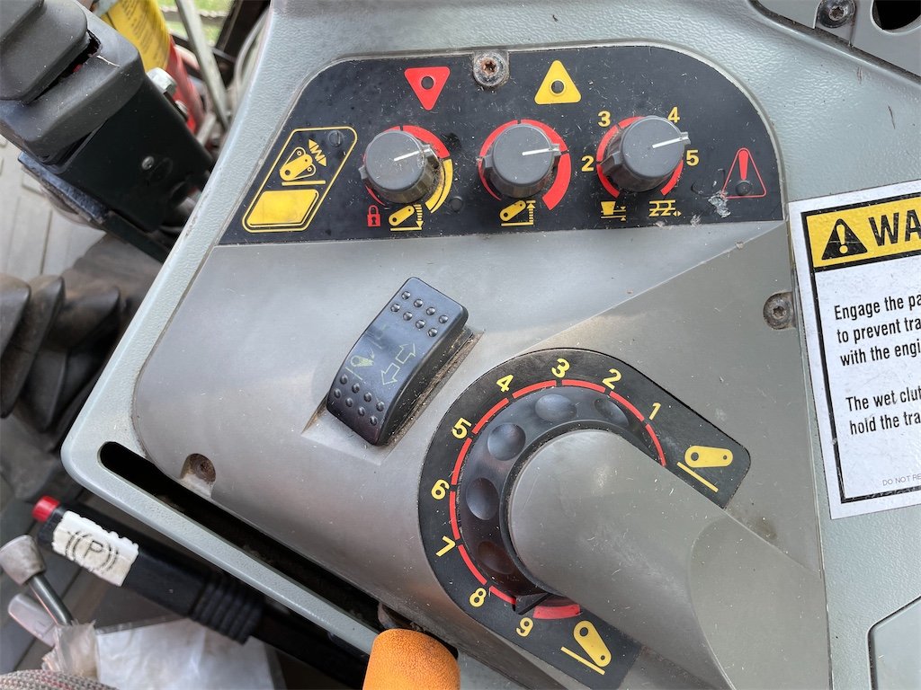 Massey Ferguson 6150 4WD 52 massey ferguson 6150 4wd – 97 ch – 6 437 h – 1998