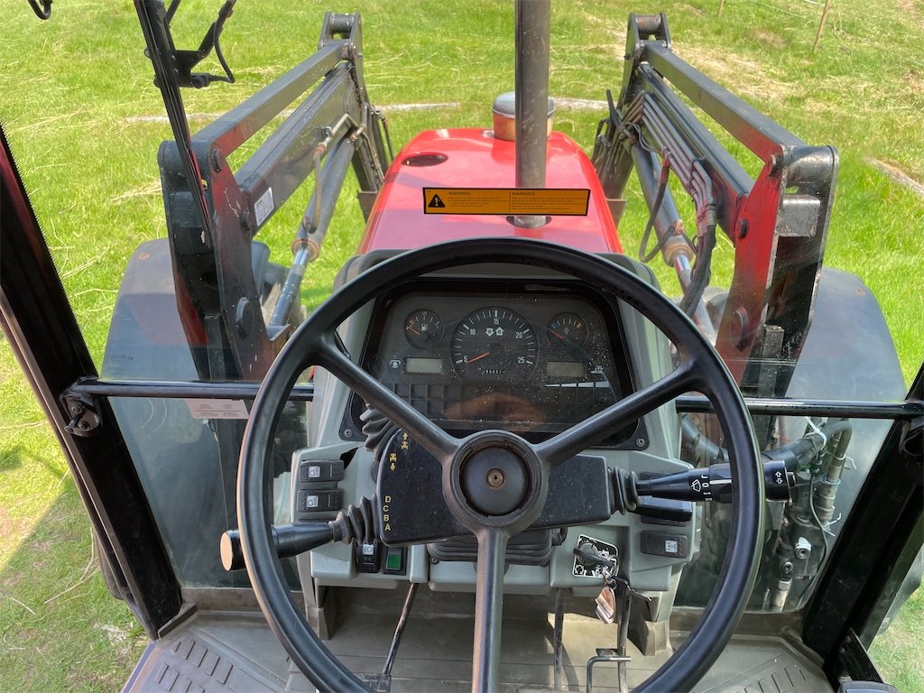 Massey Ferguson 6150 4WD 6 massey ferguson 6150 4wd – 97 ch – 6 437 h – 1998