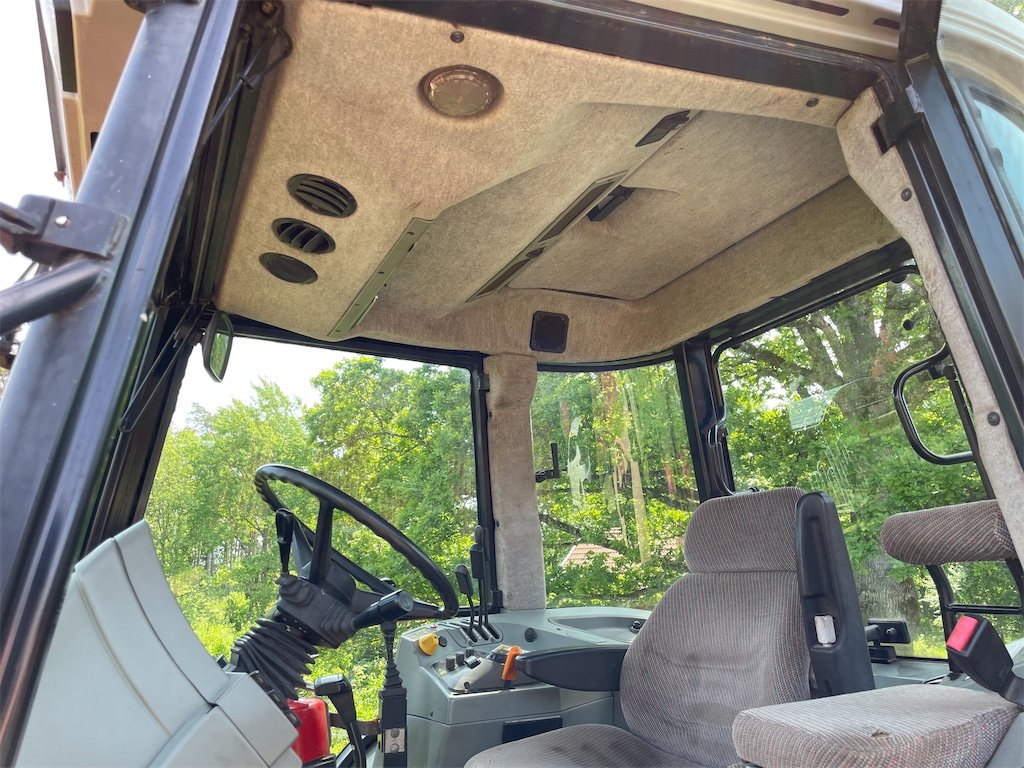 Massey Ferguson 6150 4WD 7 massey ferguson 6150 4wd – 97 ch – 6 437 h – 1998