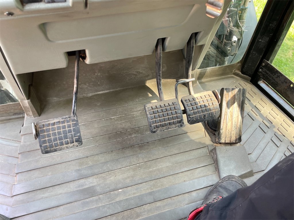 Massey Ferguson 6150 4WD 9 massey ferguson 6150 4wd – 97 ch – 6 437 h – 1998