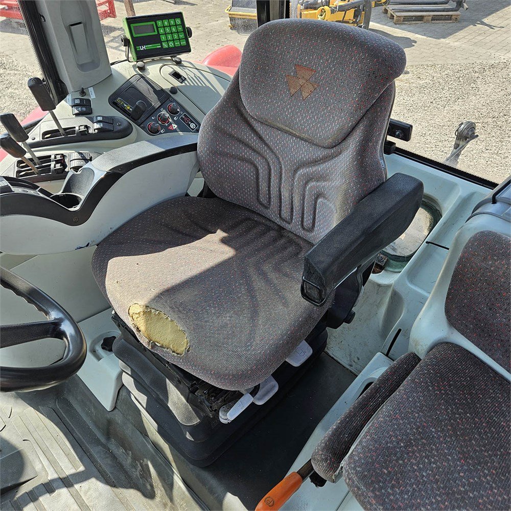 Massey Ferguson 6480 7 massey ferguson 6480 145 ch 8 574 h 2004