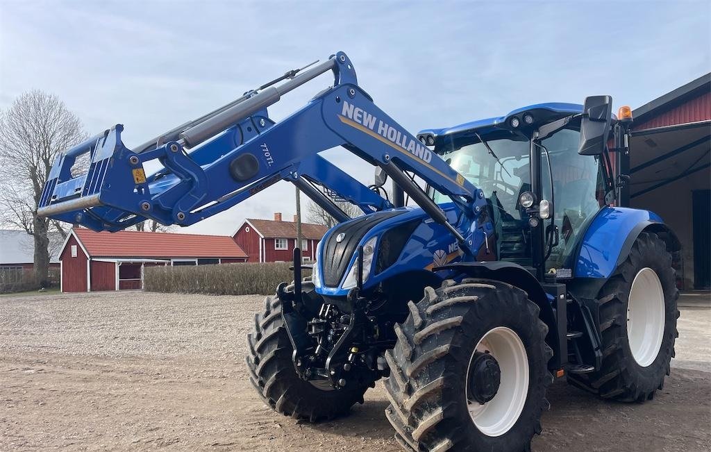 NEW HOLLAND 2 new holland t6.175 175 ch 2019 1 761 h