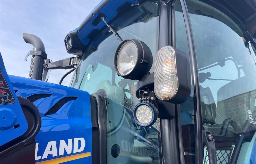 NEW HOLLAND 26 new holland t6.175 175 ch 2019 1 761 h