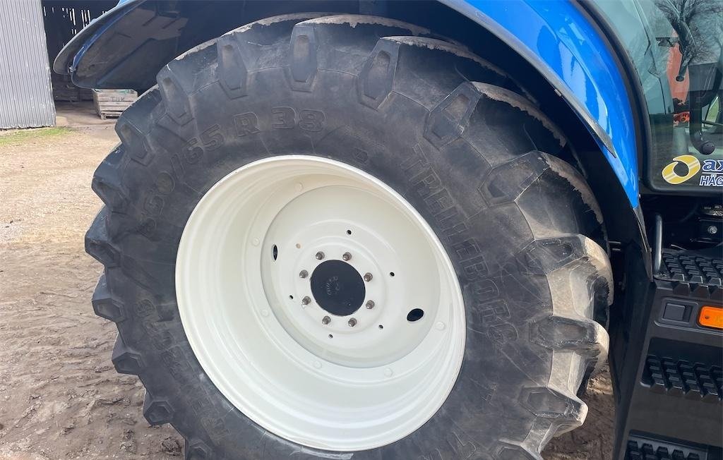 NEW HOLLAND 39 new holland t6.175 175 ch 2019 1 761 h