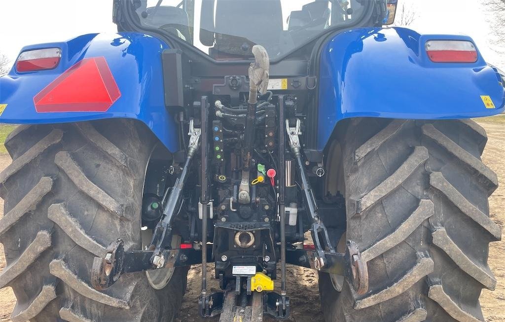 NEW HOLLAND 41 new holland t6.175 175 ch 2019 1 761 h