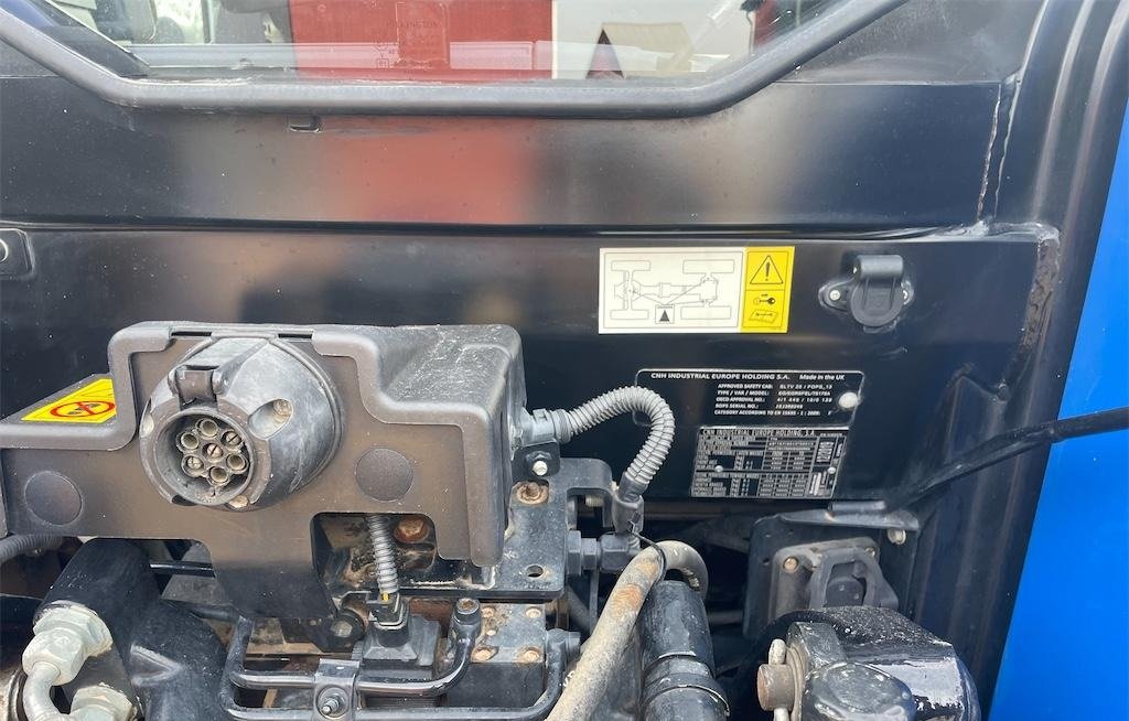 NEW HOLLAND 46 new holland t6.175 175 ch 2019 1 761 h