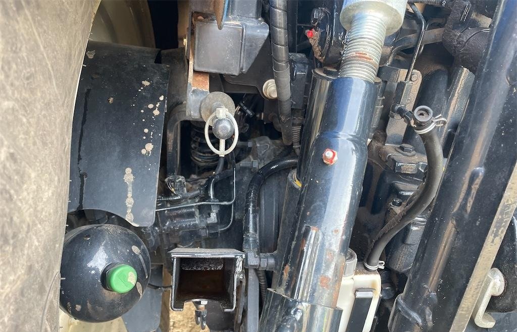 NEW HOLLAND 48 new holland t6.175 175 ch 2019 1 761 h