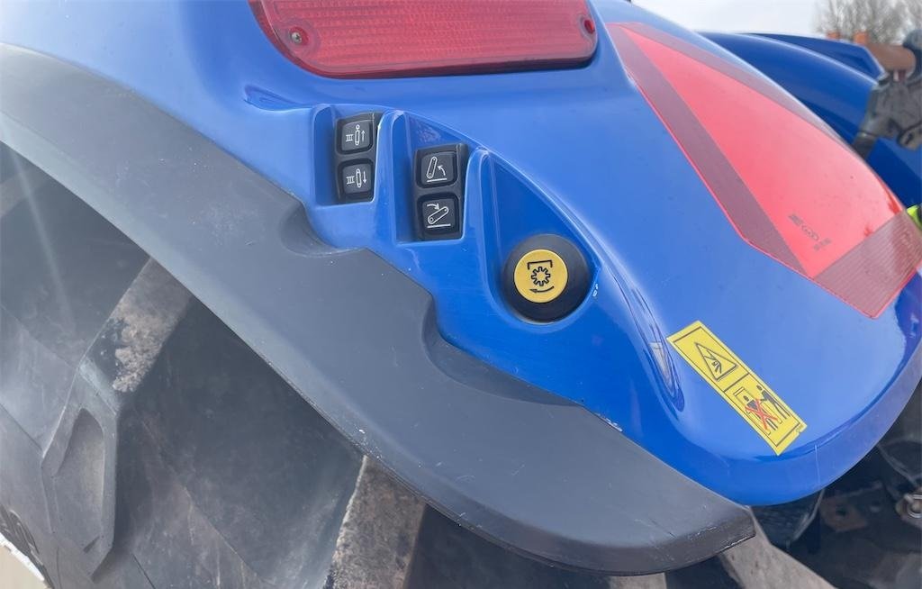 NEW HOLLAND 49 new holland t6.175 175 ch 2019 1 761 h